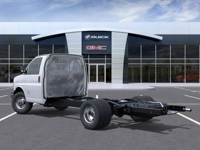 New 2025 GMC Savana 4500 w/ Power Convenience Package