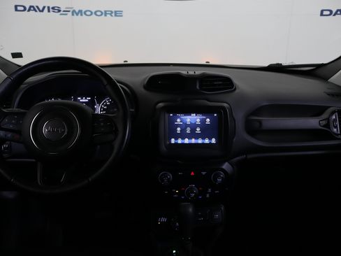 Used 2020 Jeep Renegade Altitude AWD/4WD image 13