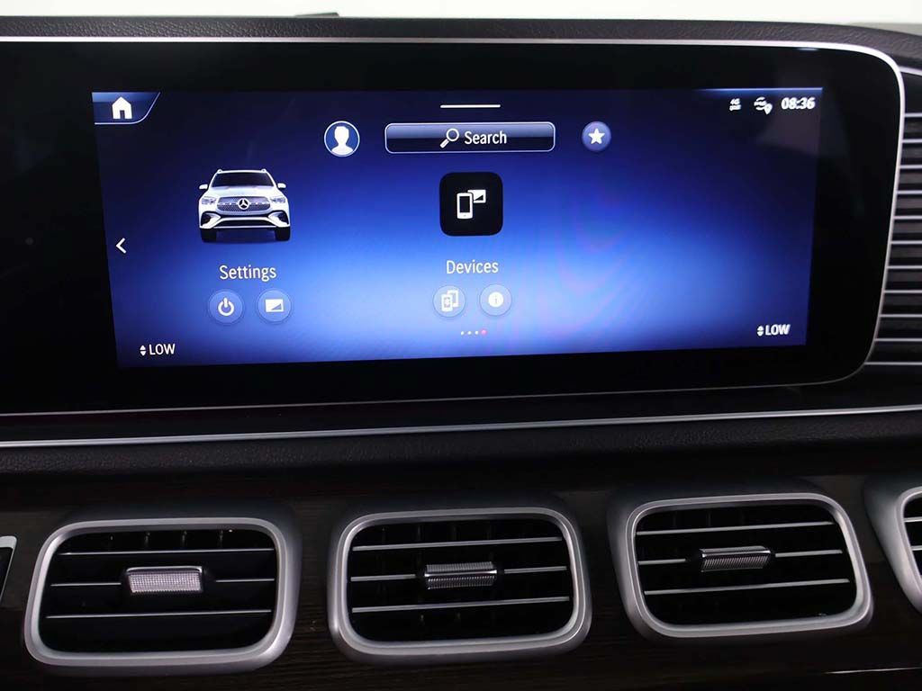Used 2024 Mercedes-Benz GLE 450 4MATIC w/ AMG Line Exterior image 54