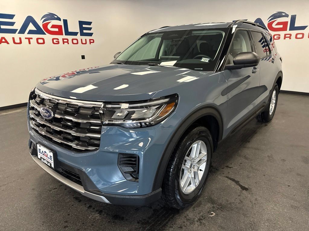 New 2026 Ford Explorer Active AWD/4WD image 5
