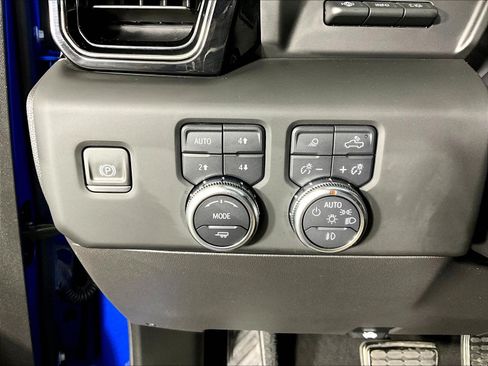 Used 2024 GMC Sierra 1500 AT4X AWD/4WD image 37