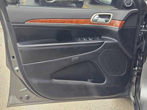 Used 2012 Jeep Grand Cherokee Limited image 26