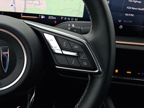 Used 2025 Buick Envision Sport Touring image 22