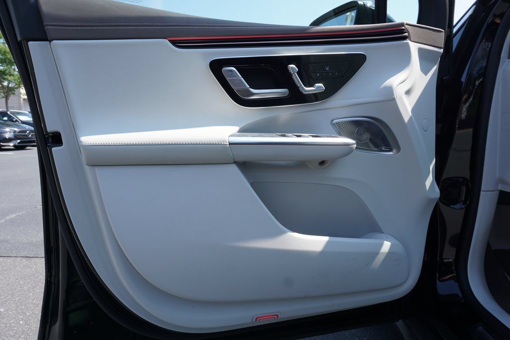 Certified 2023 Mercedes-Benz EQE 500 4MATIC SUV image 18