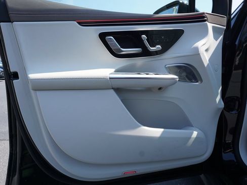 Certified 2023 Mercedes-Benz EQE 500 4MATIC SUV image 18