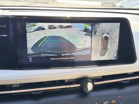 Used 2024 Nissan Ariya FWD image 27