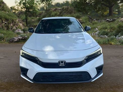 Used 2022 Honda Civic Sport image 4