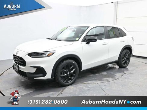 Used 2023 Honda HR-V Sport image 2