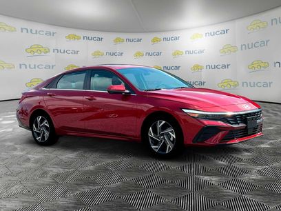 Used 2025 Hyundai Elantra Limited