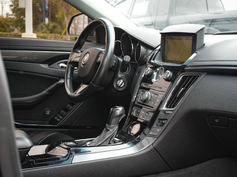 Used 2011 Cadillac CTS V image 36