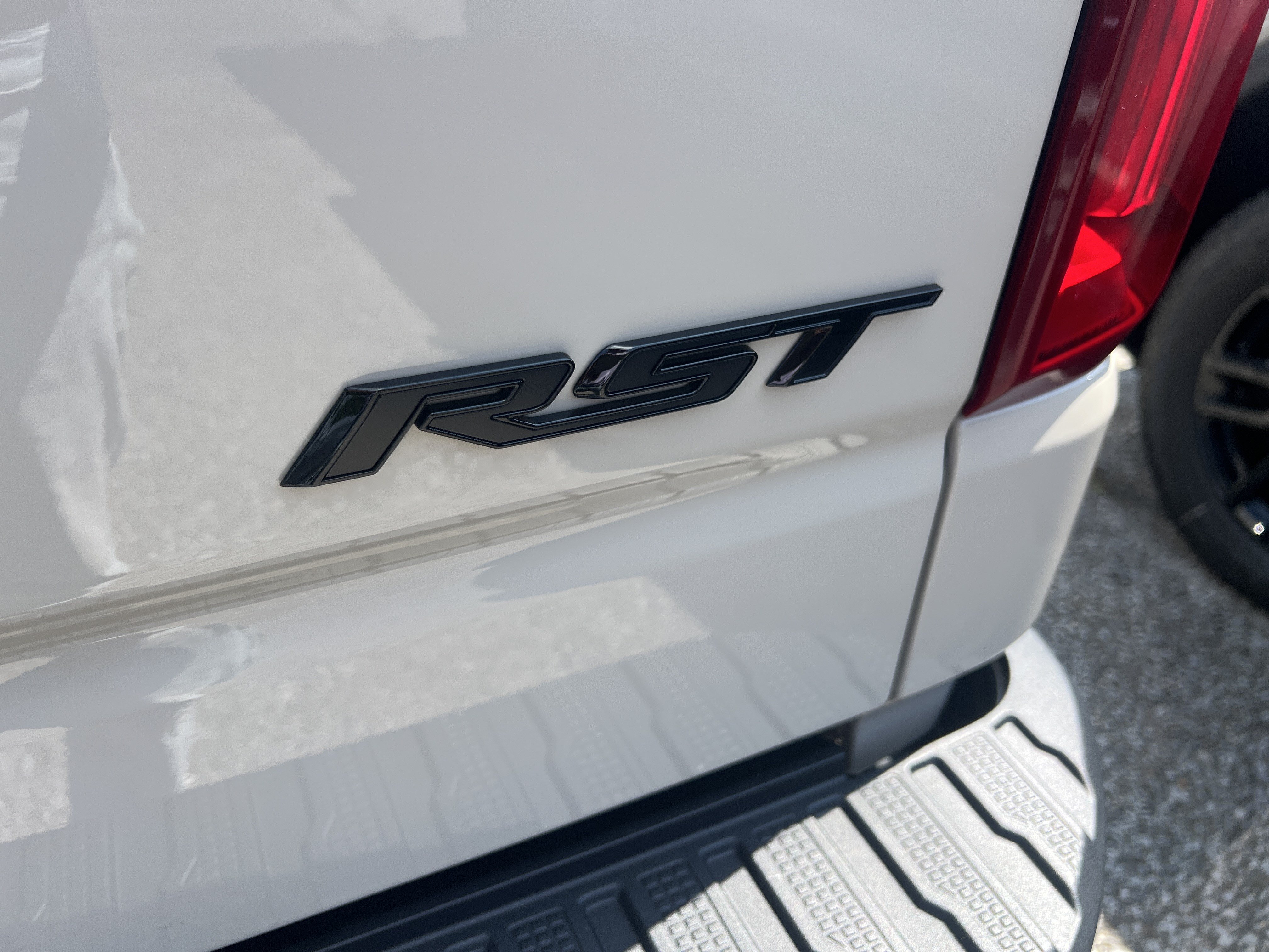 New 2026 Chevrolet Silverado 1500 RST w/ Z71 Off-Road Package AWD/4WD image 16