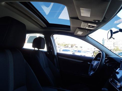 Used 2018 Honda Civic EX image 16