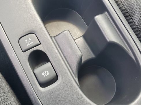 Used 2025 Toyota Corolla LE FWD image 27