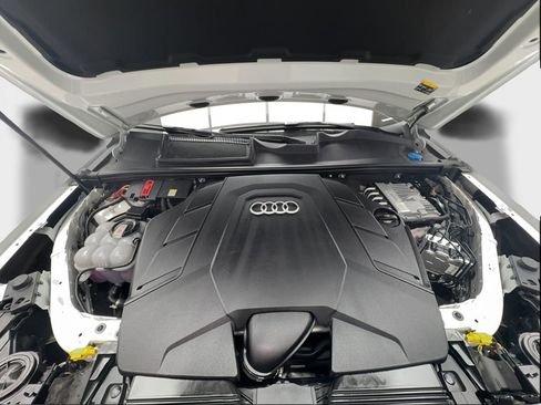 Used 2022 Audi Q7 3.0T Premium Plus w/ Premium Plus Package AWD/4WD image 18