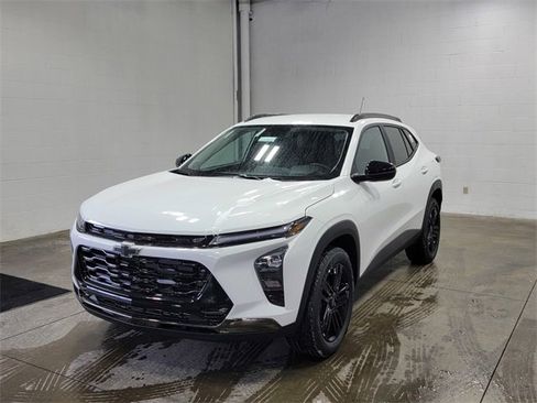 New 2026 Chevrolet Trax ACTIV w/ Driver Confidence Package image 2