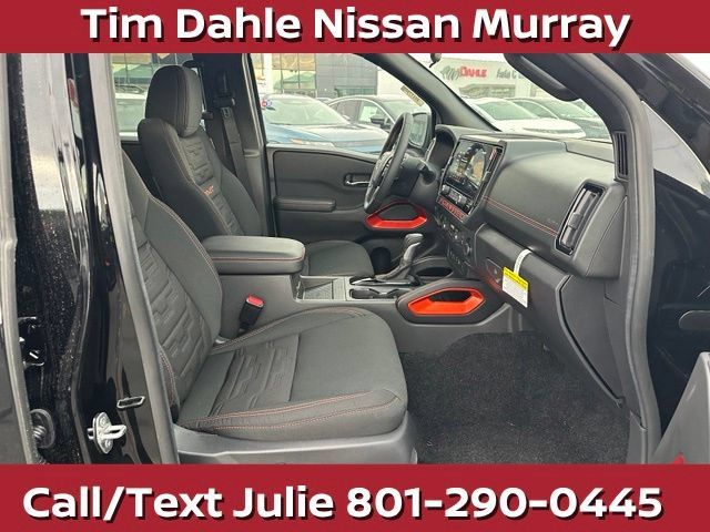 Used 2025 Nissan Frontier PRO-4X w/ Pro Convenience Package AWD/4WD image 15