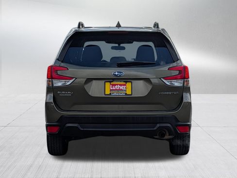 Used 2023 Subaru Forester Premium image 6