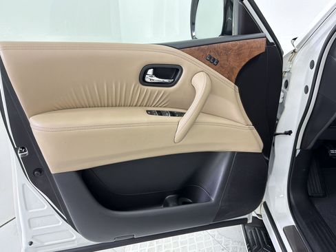 Used 2023 Nissan Armada SL w/ Captain's Chairs Package RWD image 23