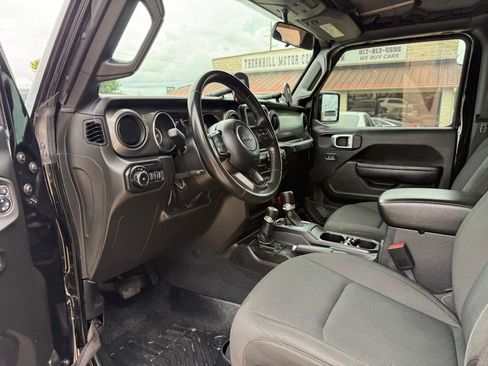 Used 2022 Jeep Wrangler Sport AWD/4WD image 15