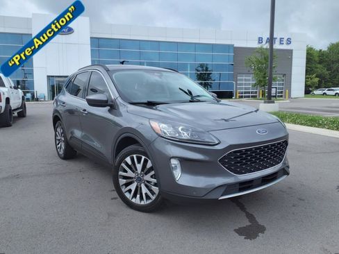 Used 2022 Ford Escape Titanium image 22