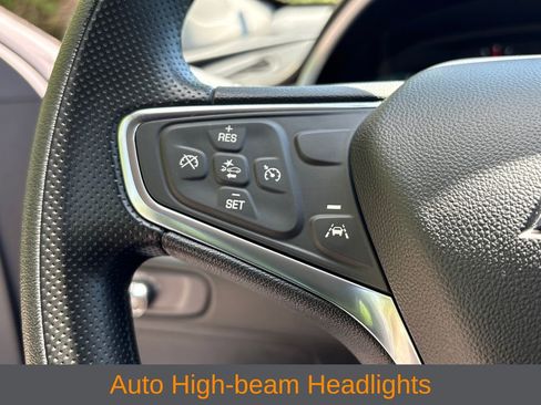 Used 2025 Chevrolet Malibu LT FWD image 11