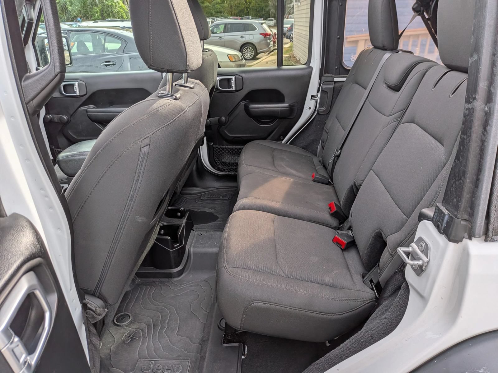 Used 2018 Jeep Wrangler Unlimited Sport AWD/4WD image 26