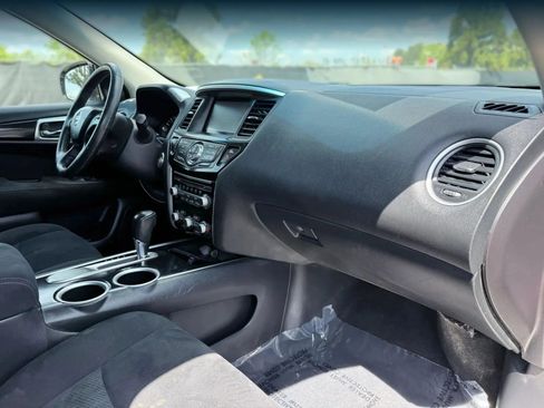 Used 2015 Nissan Pathfinder SV FWD image 19