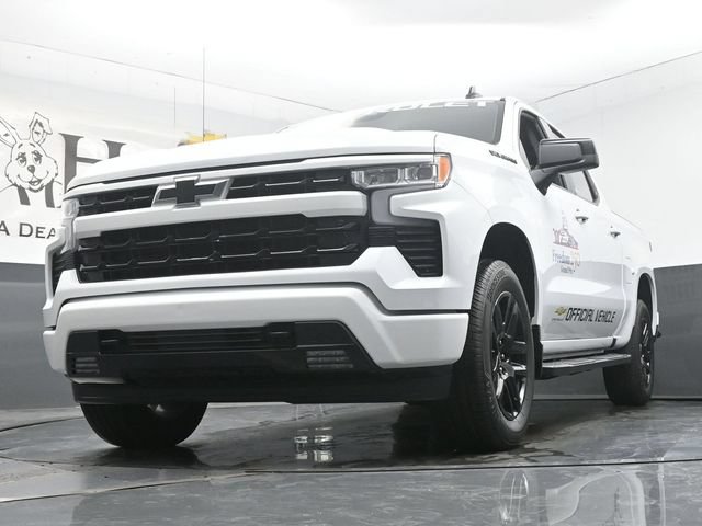 New 2026 Chevrolet Silverado 1500 RST w/ LPO, Dark Essentials Package AWD/4WD image 4