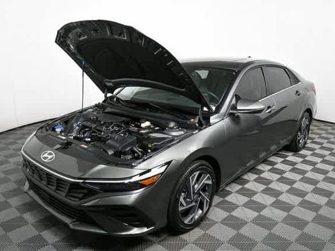 New 2026 Hyundai Elantra Limited image 20