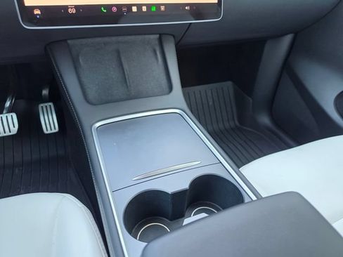 Used 2023 Tesla Model Y Performance AWD/4WD image 36