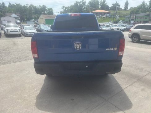 Used 2017 RAM 1500 Express AWD/4WD image 4