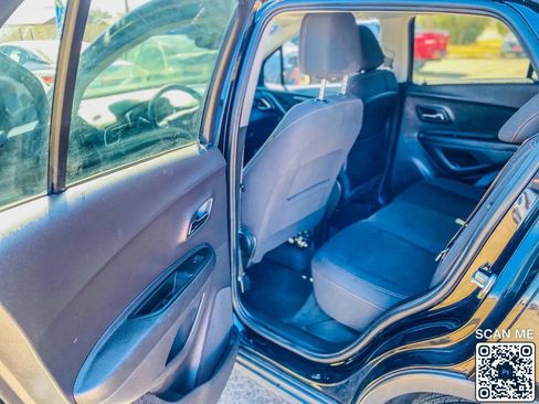 Used 2019 Chevrolet Trax LS w/ Tint and Cruise Package image 12