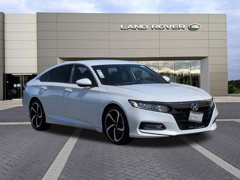 Used 2018 Honda Accord Sport image 3