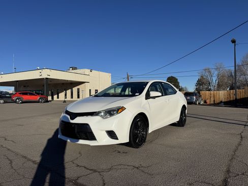 Used 2016 Toyota Corolla LE image 2
