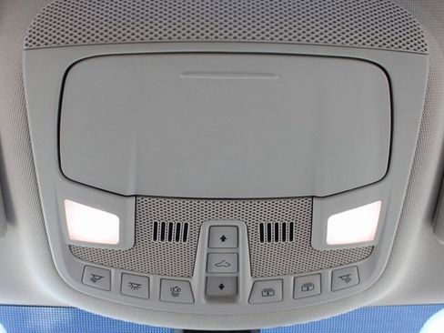 Used 2017 Lincoln MKC Reserve w/ Lincoln MKC Climate Package image 34