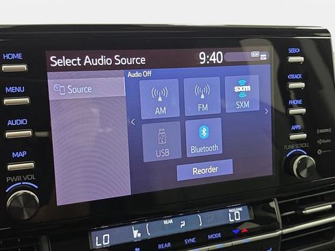 Certified 2023 Toyota Sienna XLE FWD image 18