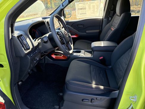 New 2026 Nissan Frontier PRO-4X w/ Pro-4x Convenience Package image 4