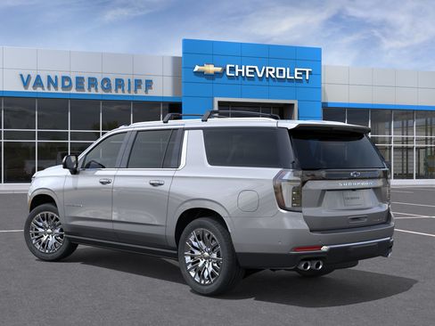 New 2026 Chevrolet Suburban Premier RWD image 34