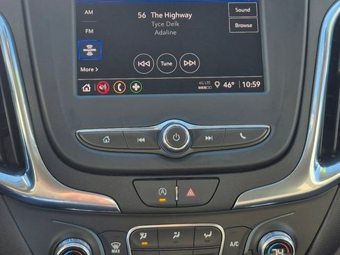 Used 2024 Chevrolet Equinox LT image 8