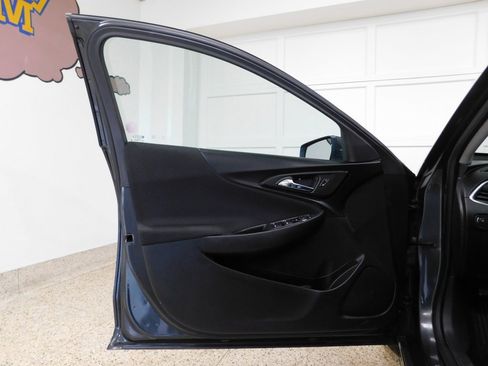 Used 2018 Chevrolet Malibu LT image 26