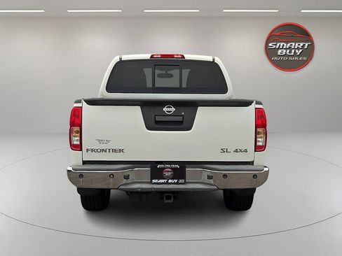 Used 2016 Nissan Frontier SL w/ Moonroof Package AWD/4WD image 6