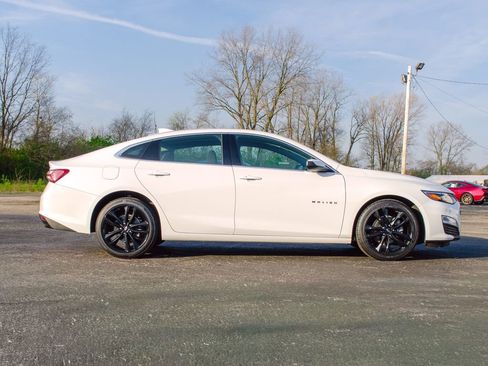 Used 2024 Chevrolet Malibu LT w/ Sport Edition FWD image 3