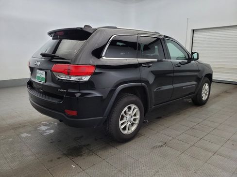Used 2019 Jeep Grand Cherokee Laredo AWD/4WD image 9