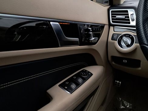 Used 2017 Mercedes-Benz E 400 4MATIC Coupe image 13