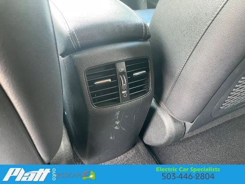 Used 2022 Kia Niro EX FWD image 40