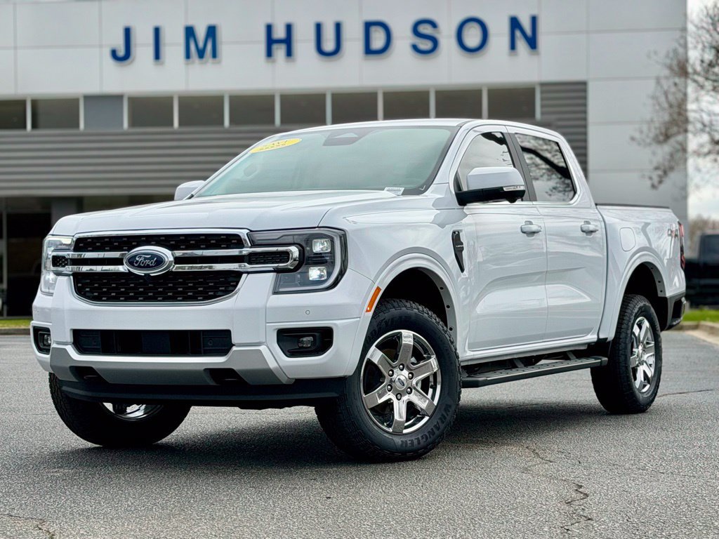 Used 2025 Ford Ranger Lariat w/ Chrome Accent Package AWD/4WD image 2