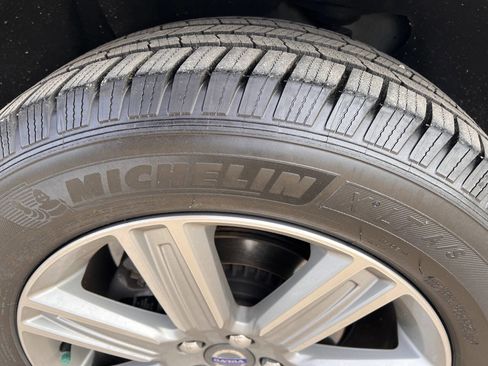 Used 2016 Volvo XC60 T6 Platinum w/ Protection Package image 22