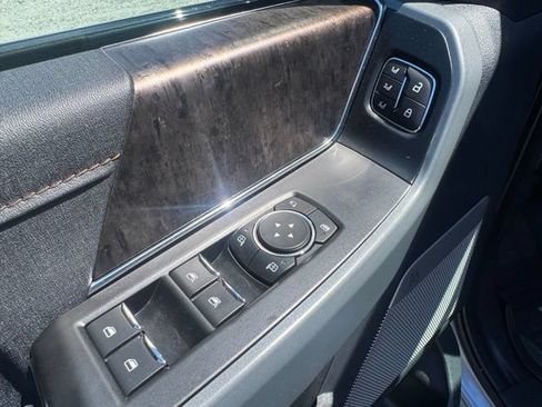 Used 2022 Ford F150 Lightning Lariat AWD/4WD image 29