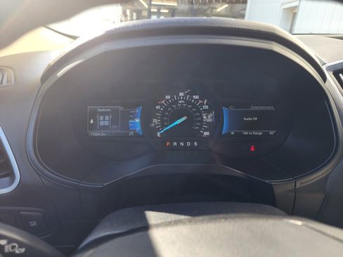 Used 2022 Ford Edge SE w/ Black Appearance Package image 18