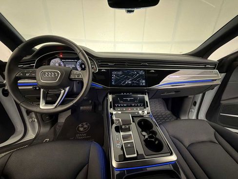 Used 2025 Audi Q8 Premium Plus w/ Premium Plus Package AWD/4WD image 16